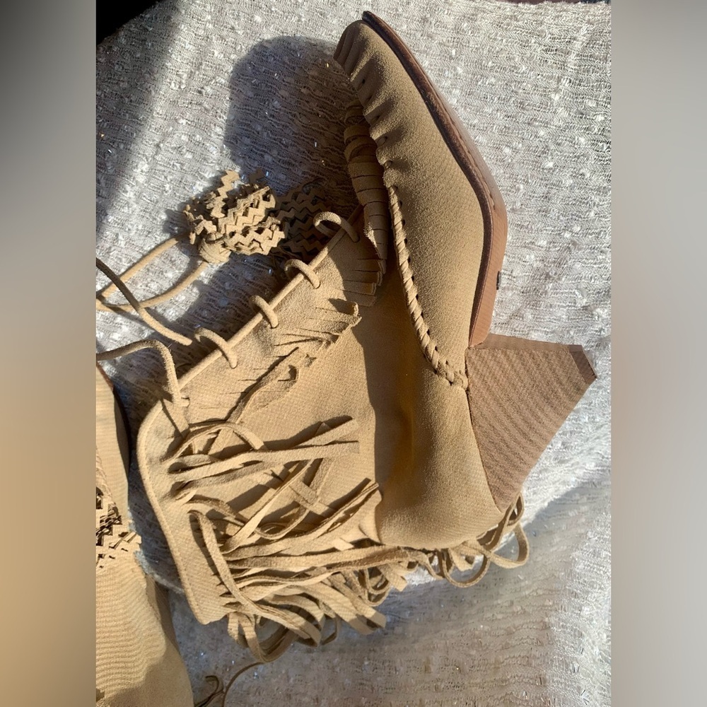 Coach Fringe Suede Moccasin Ankle Boots - Size 6.5B - Picture 13 of 16